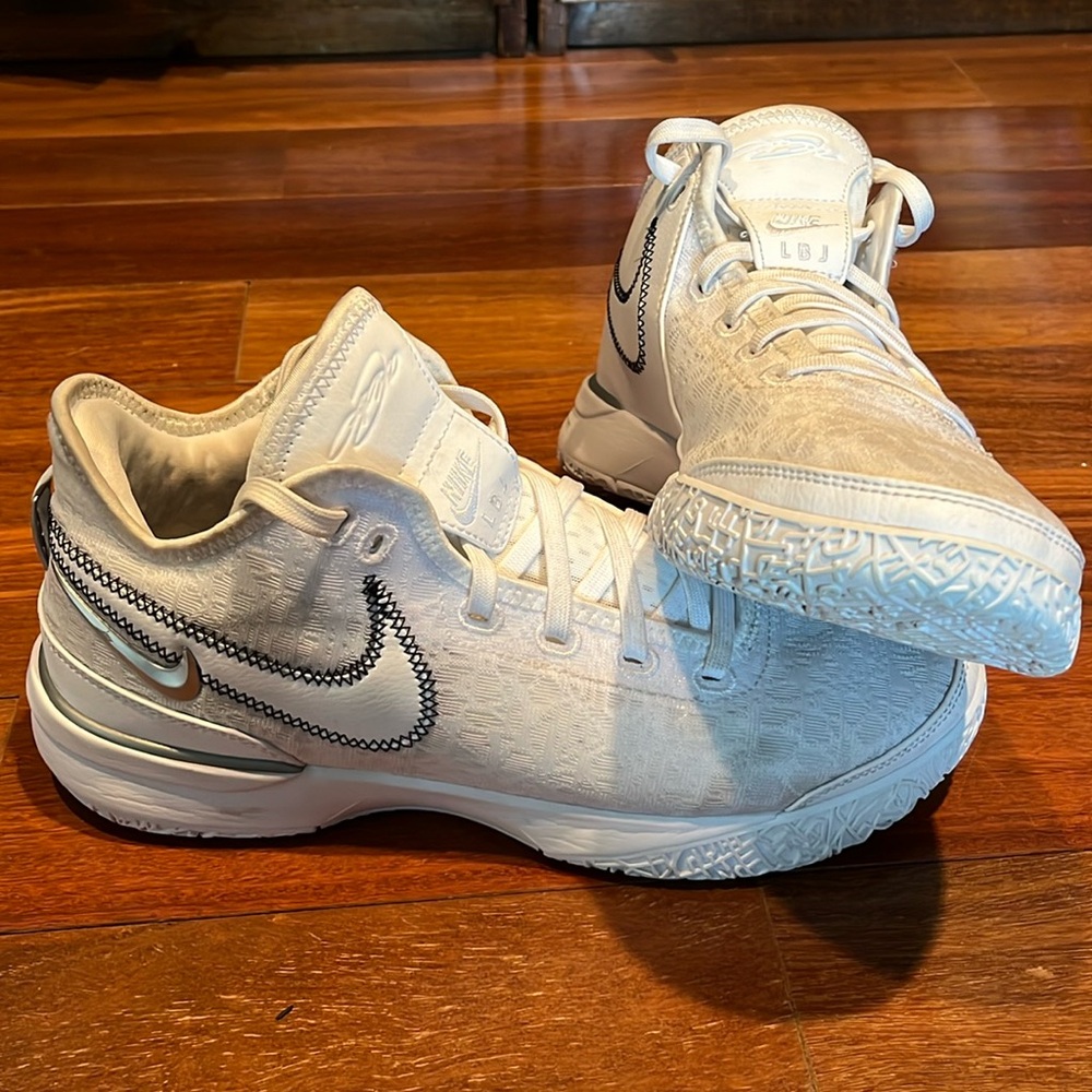 Nike LeBron NXXT Gen mens size 9.5